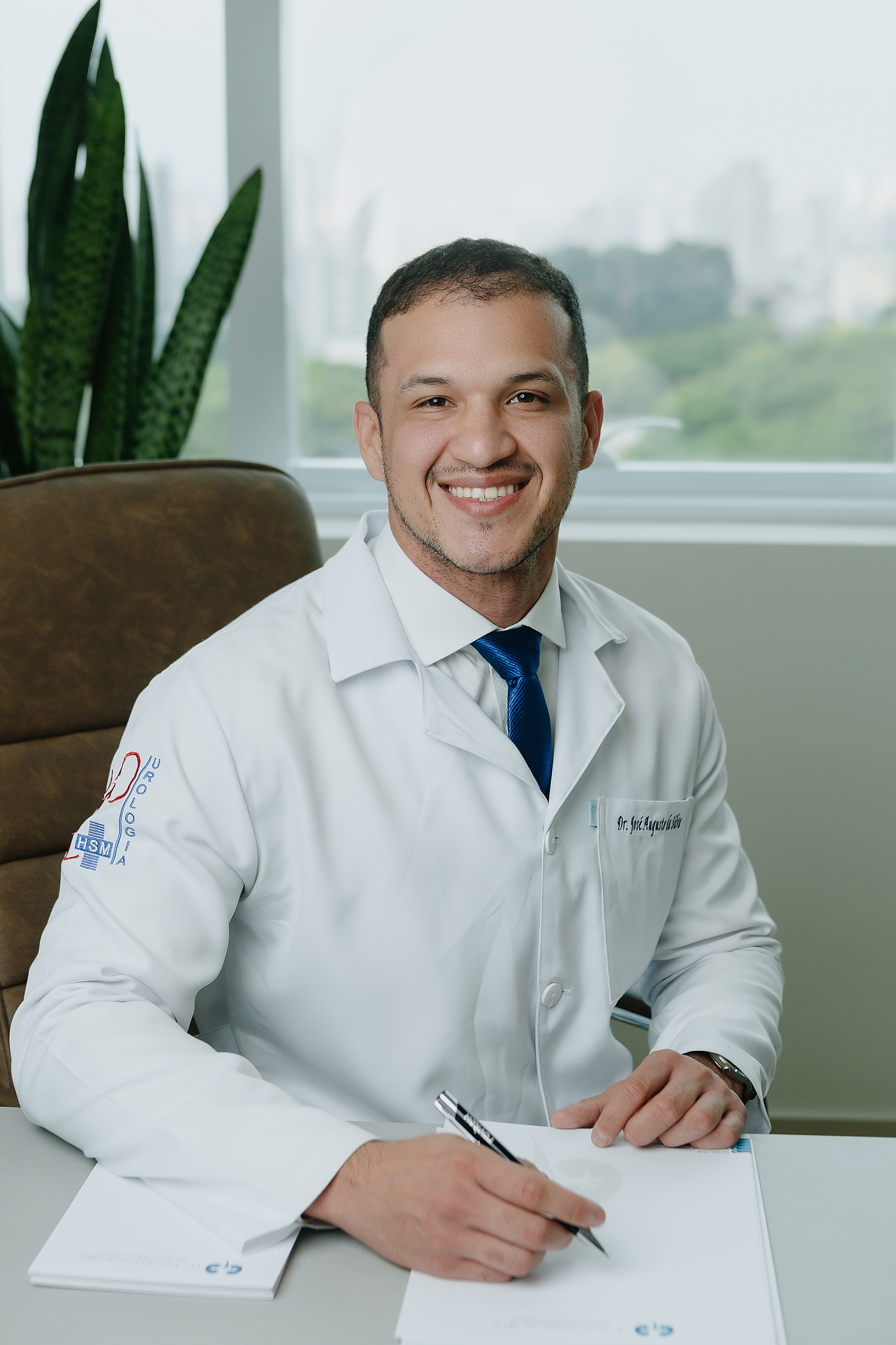 Cirurgia de Pedra no Rim a Laser em SP: Faz Diferença? 3 Dr. José Augusto, urologista — Cirurgia de Pedra no Rim a Laser em SP